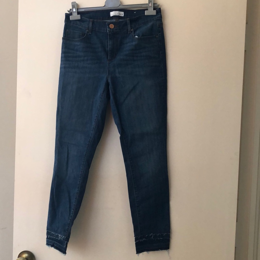 LOFT 28 | 6 jeans, frayed hem design